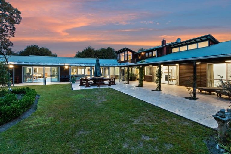 Photo of property in 280 Queen Elizabeth Ii Drive, Mairehau, Christchurch, 8052