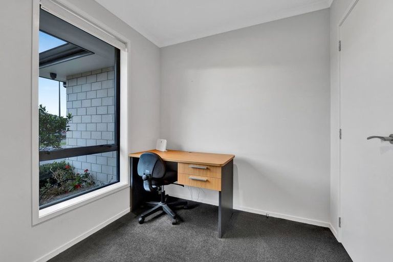 Photo of property in 9 Piharau Crescent, Hurdon, New Plymouth, 4310