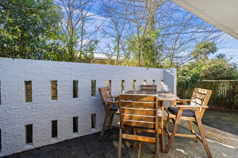 Photo of property in 102 Old Onerahi Road, Onerahi, Whangarei, 0110