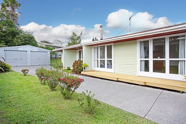 Photo of property in 13 Totara Street, Waiuku, 2123