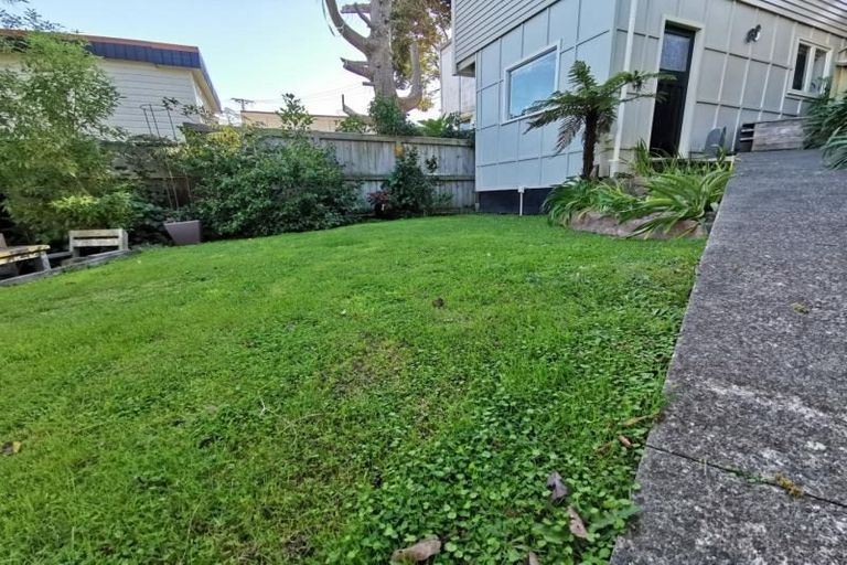 Photo of property in 194 Townsend Road, Miramar, Wellington, 6022