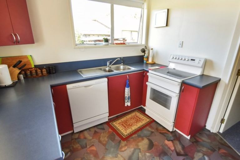 Photo of property in 16 Black Peak Road, Omarama, 9412