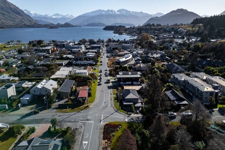 Photo of property in 84 Helwick Street, Wanaka, 9305