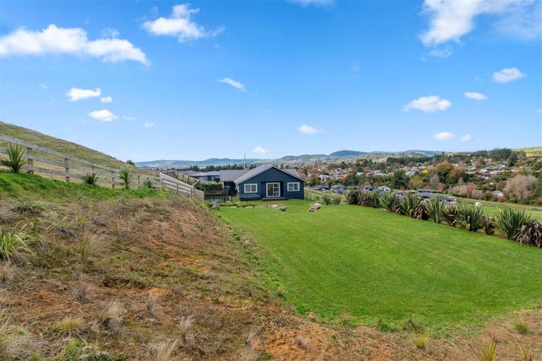 Photo of property in 43 Great West Road, Matipo Heights, Rotorua, 3015