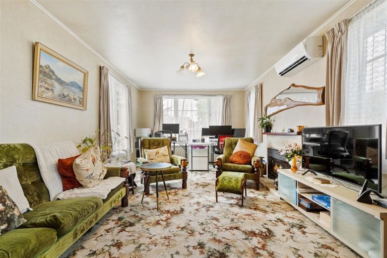 Photo of property in 318 Swanson Road, Henderson, Auckland, 0610