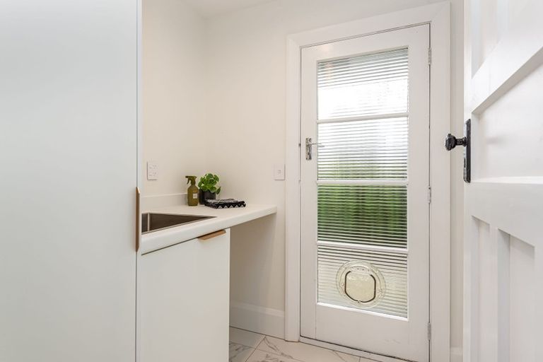 Photo of property in 38 Blighs Road, Strowan, Christchurch, 8052