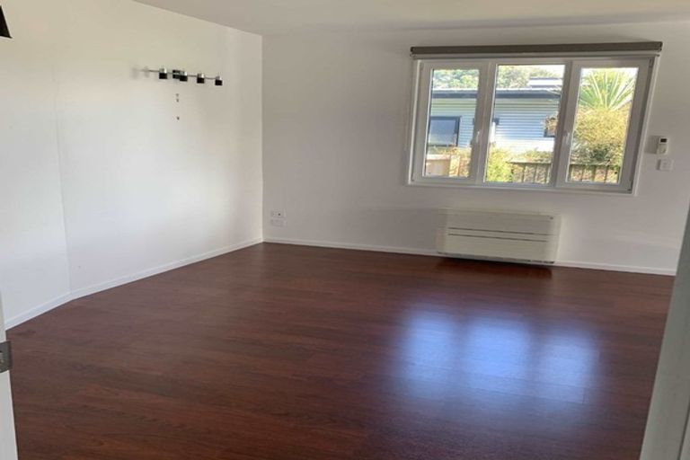 Photo of property in 167 Keyes Road, New Brighton, Christchurch, 8083