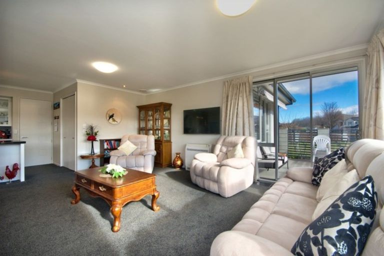Photo of property in 10 Coburn Place, Lake Hayes, Queenstown, 9304