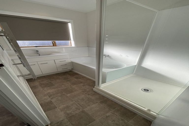 Photo of property in 2/78 Prince Regent Drive, Half Moon Bay, Auckland, 2012