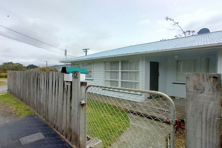 Photo of property in 42b Black Rock Road, Newlands, Wellington, 6037