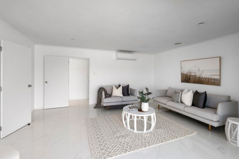 Photo of property in 18 Boston Parade, Kelvin Grove, Palmerston North, 4414