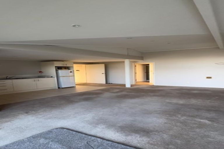 Photo of property in 29 Glenelg Road, Red Beach, 0932
