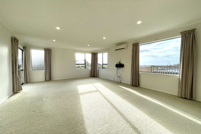 Photo of property in 1/4 Rakino Avenue, Manly, Whangaparaoa, 0930