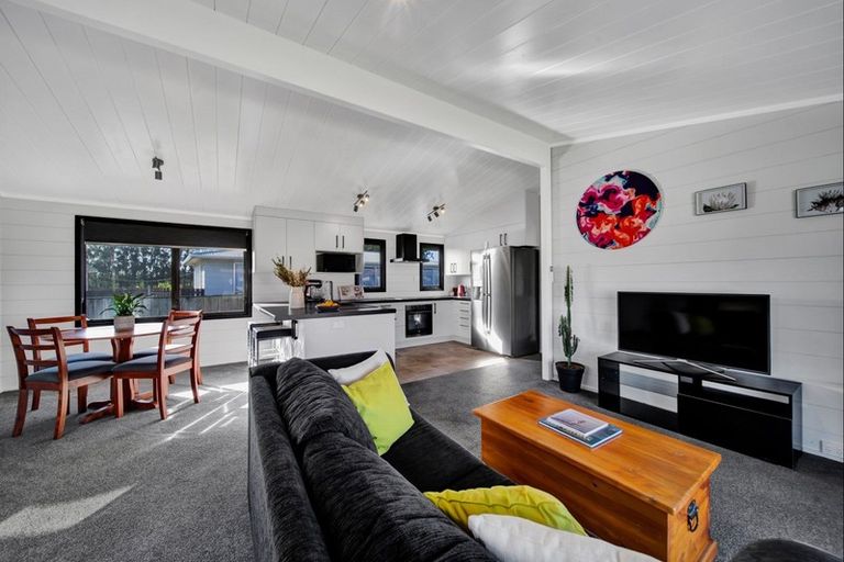 Photo of property in 221 Parklands Avenue, Bell Block, New Plymouth, 4312