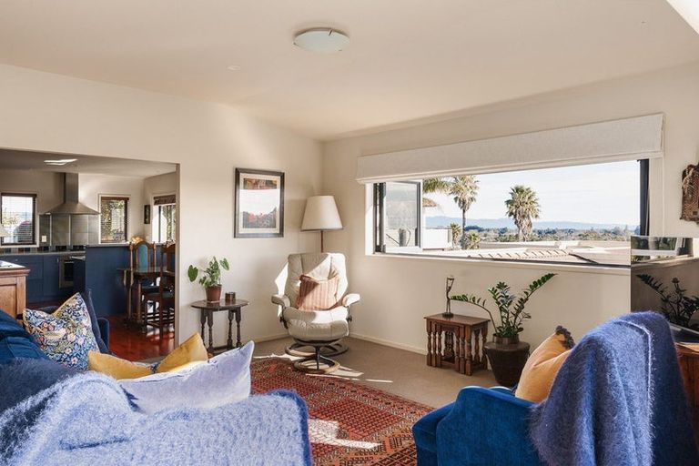 Photo of property in 30 La Cumbre Close, Bethlehem, Tauranga, 3110