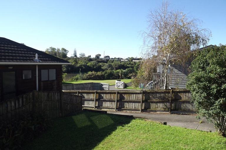 Photo of property in 1/13a Kitewao Street, Northcote, Auckland, 0627