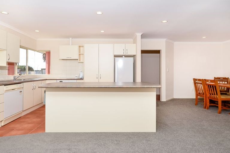 Photo of property in 30a Highfields Terrace, Henderson, Auckland, 0612