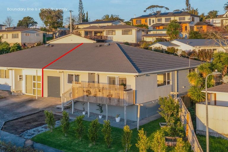 Photo of property in 1/41 Sungrove Rise, Sunnyvale, Auckland, 0612