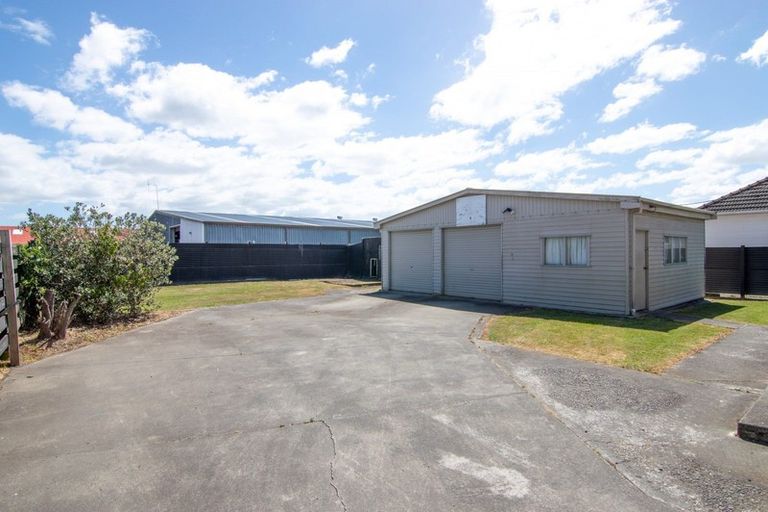 Photo of property in 10 Thames Street, Roslyn, Palmerston North, 4414