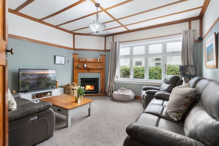 Photo of property in 19 Clifton Avenue, Carterton, 5713