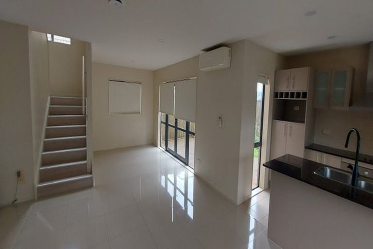 Photo of property in Hibiscus Garden, 1 Lavender Garden Lane, Oteha, Auckland, 0632