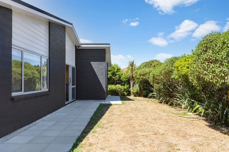 Photo of property in 83 Te Puia Drive, Aotea, Porirua, 5024