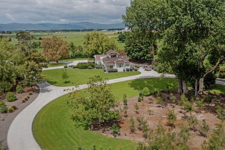 Photo of property in 375 No 1 Line, Longburn, Palmerston North, 4475