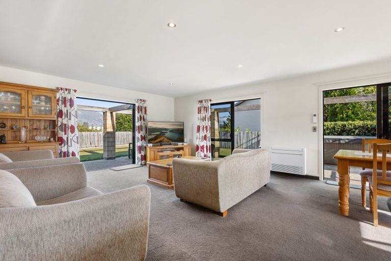 Photo of property in 27 Farrant Drive, Wanaka, 9305