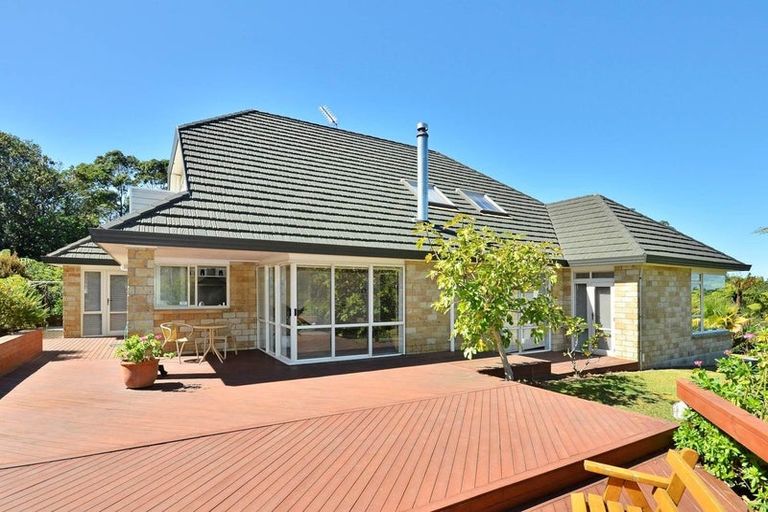 Photo of property in 56 Polo Prince Drive, Totara Park, Manurewa, 2576