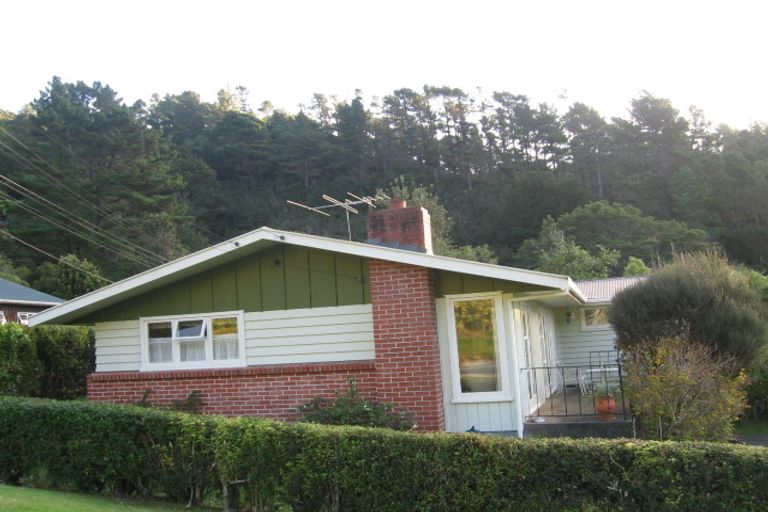 Photo of property in 552 Stokes Valley Road, Stokes Valley, Lower Hutt, 5019