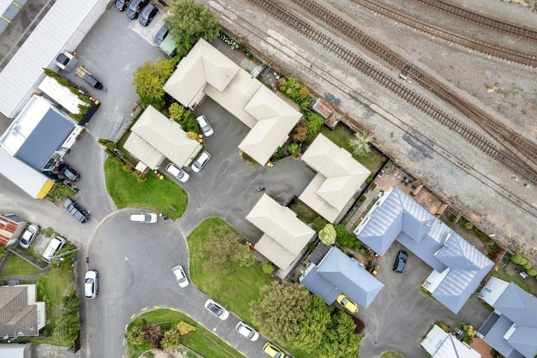 Photo of property in 4/17 Longley Place, Addington, Christchurch, 8024