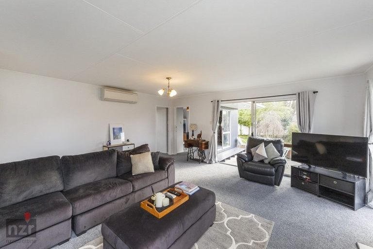 Photo of property in 16 Sandstrom Grove, Feilding, 4702