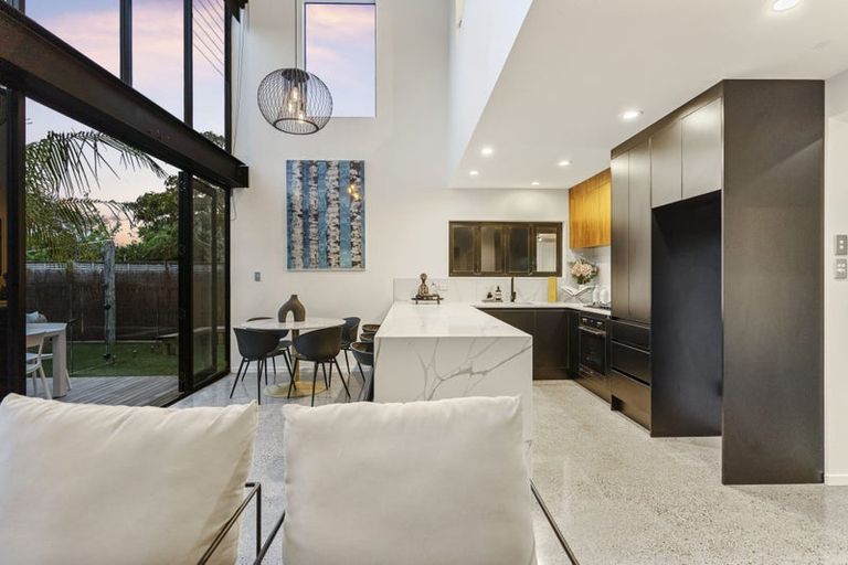 Photo of property in 4 Halyard Place, Te Atatu Peninsula, Auckland, 0610