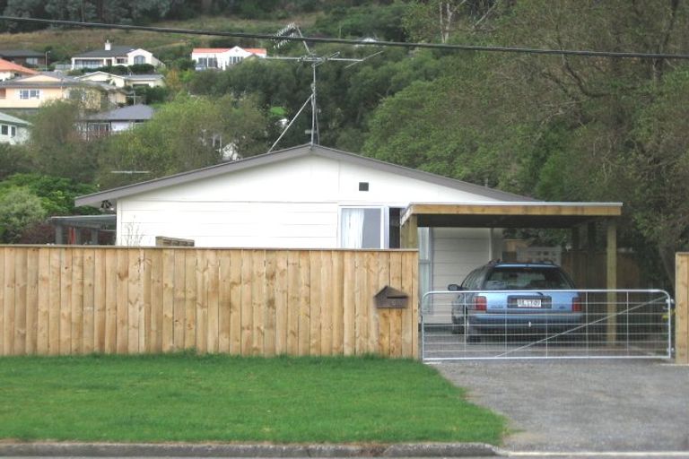 Photo of property in 61b Elizabeth Street, Waikanae, 5036
