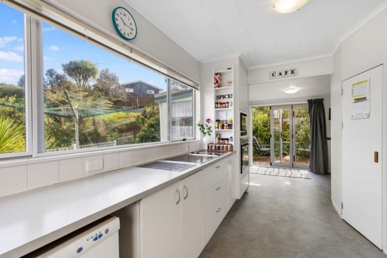 Photo of property in 27 Point Street, Raglan, 3225