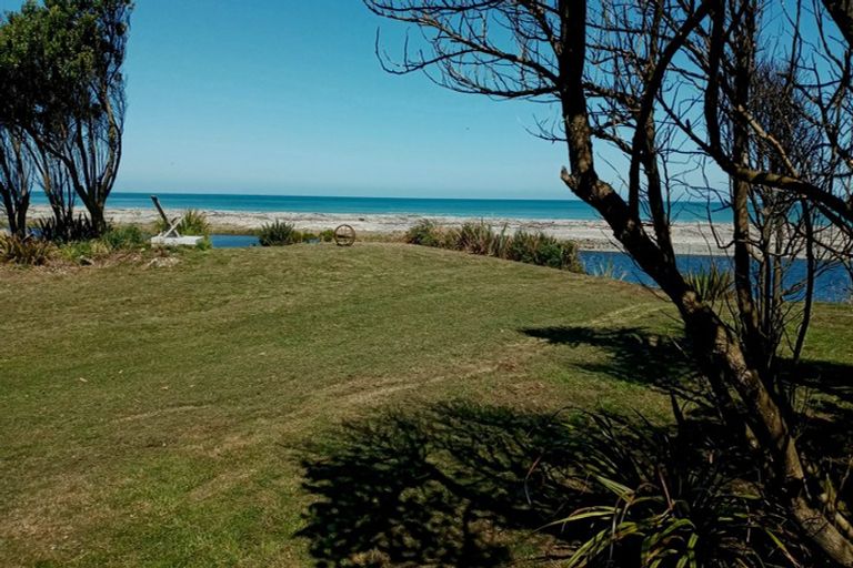 Photo of property in 5 Bluecliffs Beach Road, Papatotara, Tuatapere, 9691