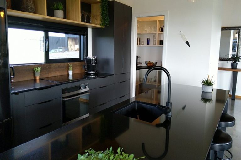 Photo of property in 31 Kaihihi Road, Okato, New Plymouth, 4381