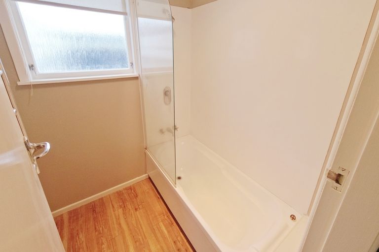 Photo of property in 5 Mcdowall Place, Queenwood, Hamilton, 3210