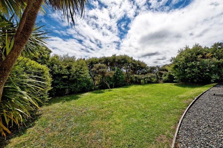 Photo of property in 123 Piha Road, Piha, New Lynn, 0772