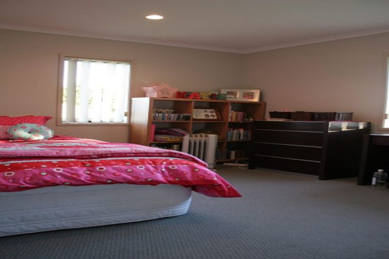 Photo of property in 17 Nanleen Rise, Manurewa, Auckland, 2105