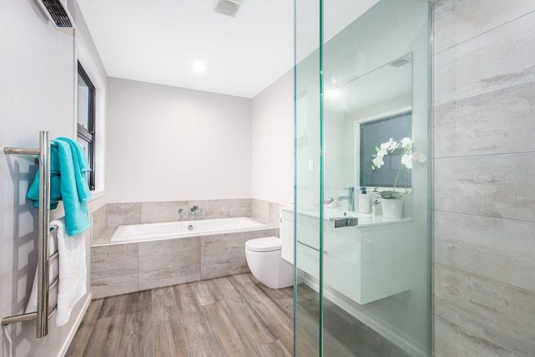 Photo of property in 18a Omaka Place, Aotea, Porirua, 5024