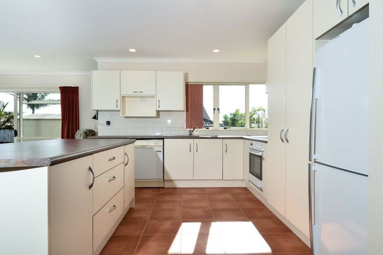 Photo of property in 30a Highfields Terrace, Henderson, Auckland, 0612