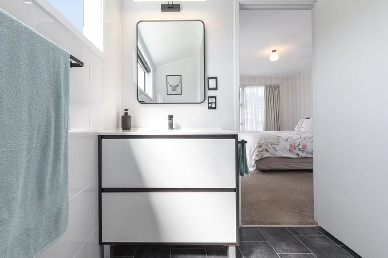 Photo of property in 13 Nicolas Place, Judea, Tauranga, 3110