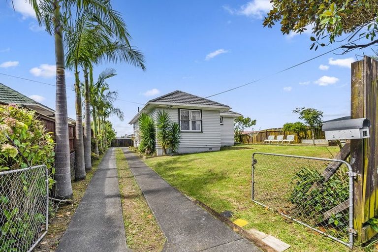Photo of property in 63 Hepburn Road, Glendene, Auckland, 0602