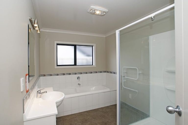 Photo of property in 3 Gibbston Close, Huntington, Hamilton, 3210