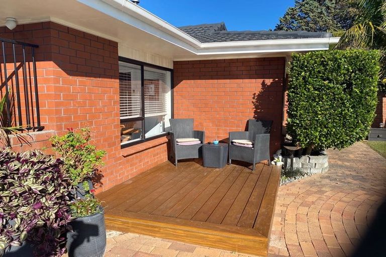 Photo of property in 8 Kindergarten Drive, Conifer Grove, Takanini, 2112