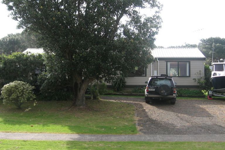 Photo of property in 702 Matarangi Drive, Matarangi, Whitianga, 3592