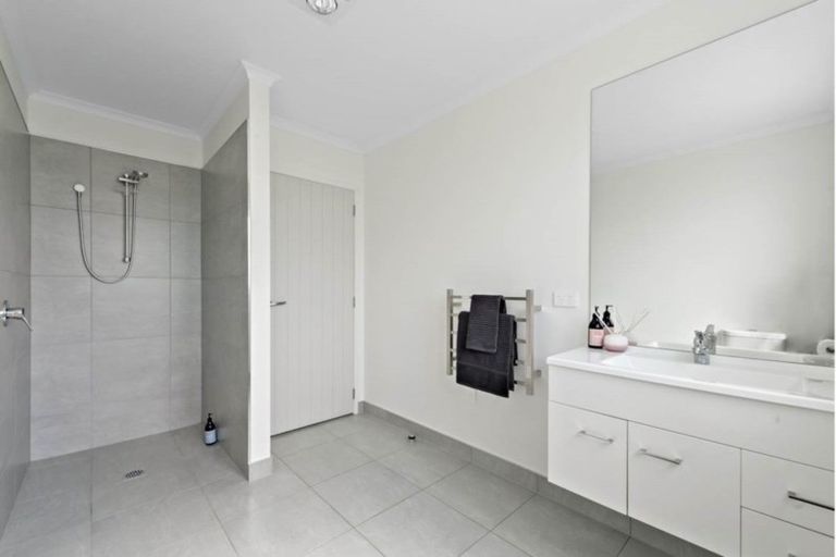 Photo of property in 125 Wharf Road, Clarks Beach, Pukekohe, 2679