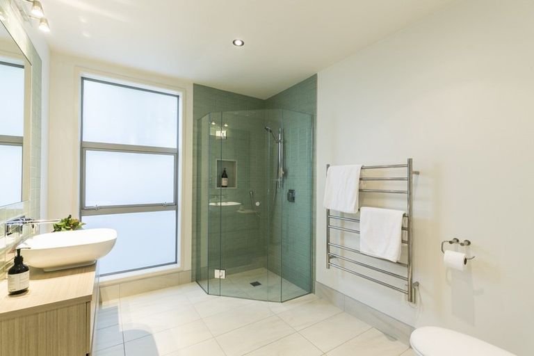 Photo of property in 7 Lakshmi Place, Khandallah, Wellington, 6035