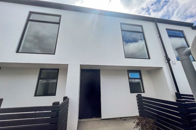 Photo of property in 6/18 New Brighton Road, Shirley, Christchurch, 8061